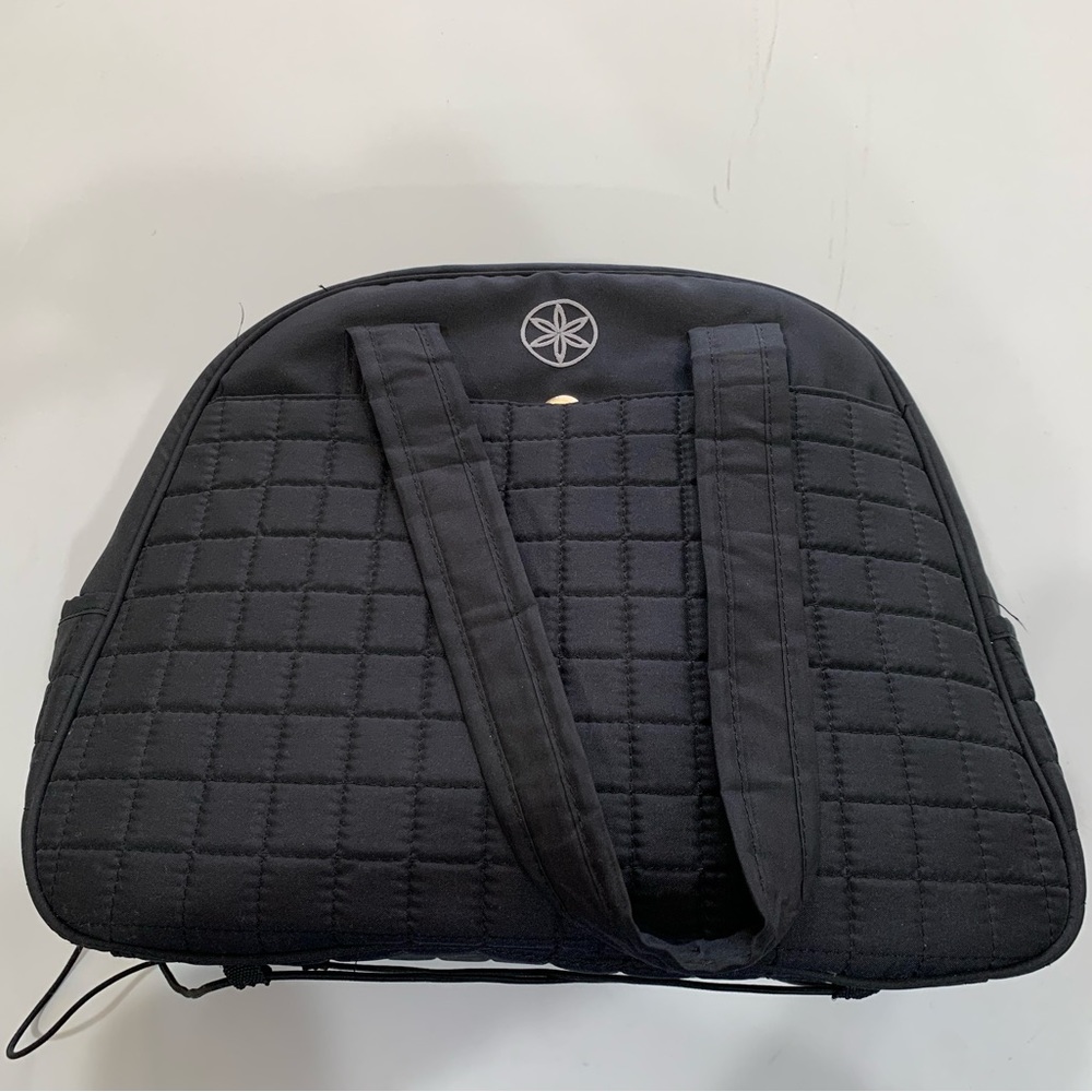 GAIAM Black Gym Bag With May Carrier